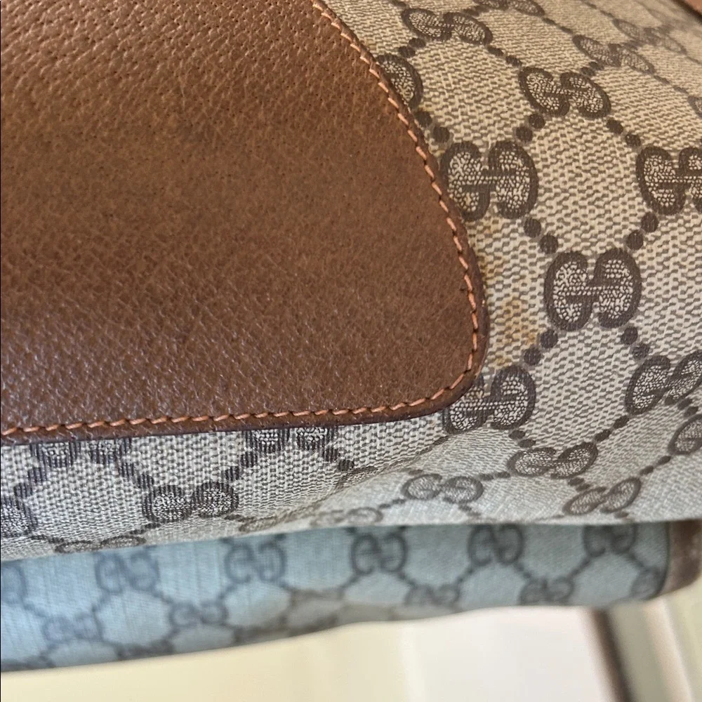 Gucci Beige and Brown Monogram Clutch - Picture 10 of 16